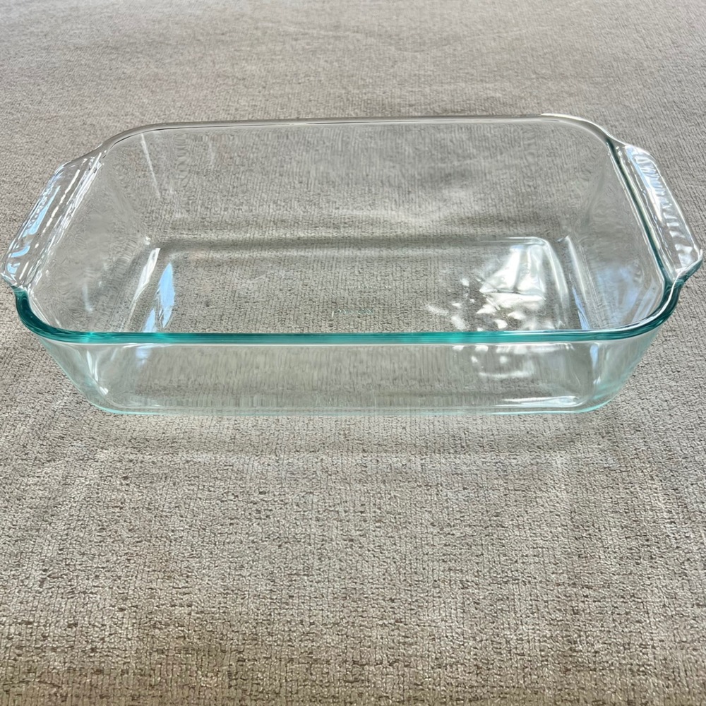 Pyrex 3 Quart Clear Glass Oblong Deep Baking Dish with Handles 13x9 USA Made